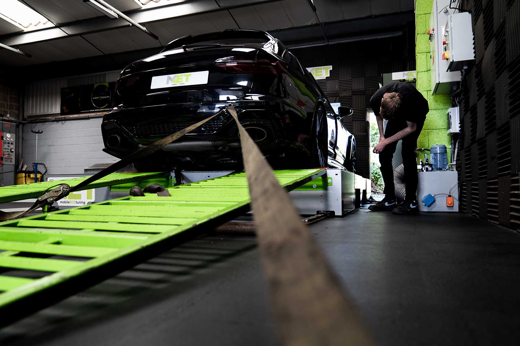 Top Tips for Choosing a Reliable Mobile Car Tuning Technician Near Me: